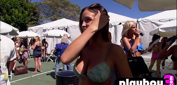  Hot big boobs babe Jaclyn Swedberg posed and danced totally naked and she really liked it